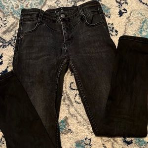 Black skinny jeans